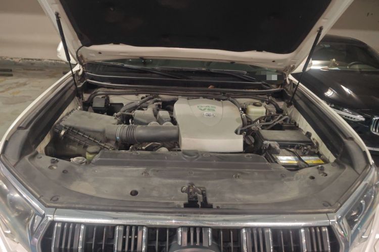 Used Toyota Prado 2018 3.5L Automatic TX-L with Rear-Mounted Spare Tire Engine Bay