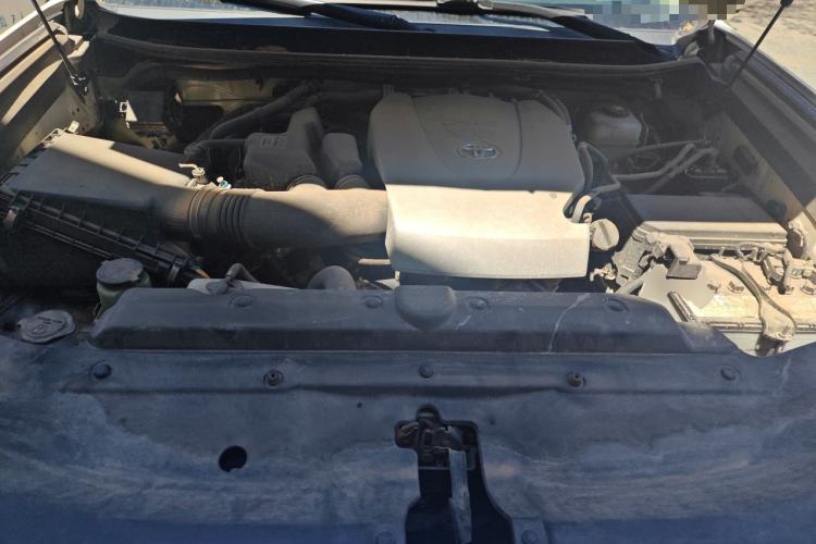 Used Toyota Prado 2018 3.5L Automatic TX-L with Rear-Mounted Spare Tire Engine Bay