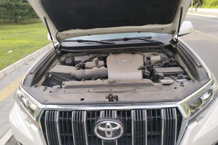 Used Toyota Prado 2018 3.5L Automatic TX-L Engine Bay