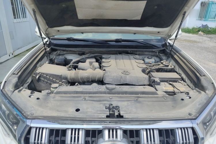 Used Toyota Prado  Engine Bay