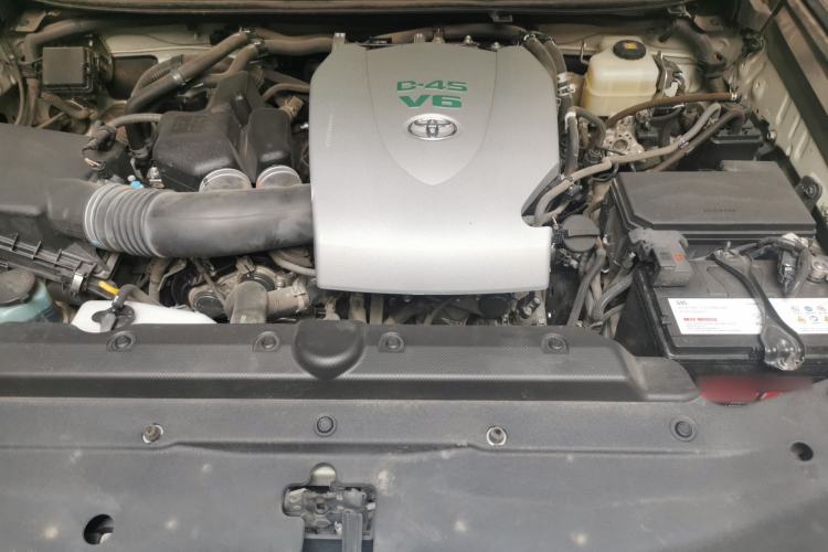 Used Toyota Prado 2018 3.5L Automatic TX-L with Rear-Mounted Spare Tire Engine Bay