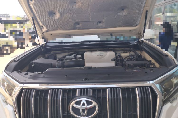 Used Toyota Prado 2018 3.5L Automatic TX-L with Rear-Mounted Spare Tire Engine Bay