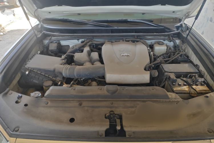 Used Toyota Prado 2018 3.5L Automatic TX-L NAVI with Rear-Mounted Spare Tire Engine Bay