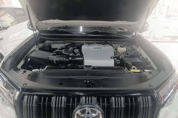 Used Toyota Prado 2018 3.5L Automatic TX-L NAVI Engine Bay