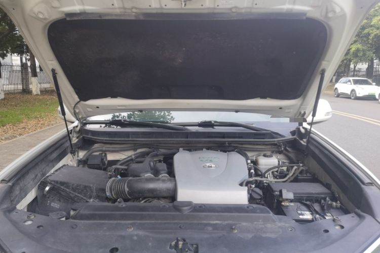 Used Toyota Prado 2018 3.5L Automatic SX Engine Bay