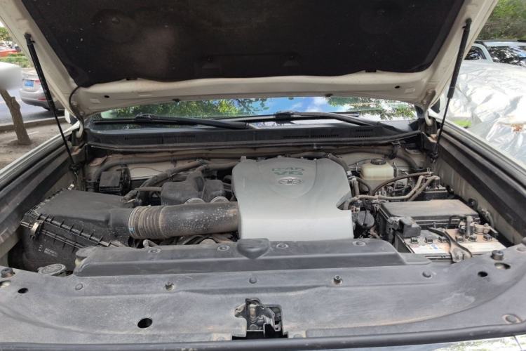 Used Toyota Prado 2018 3.5L Automatic TX-L with Rear-Mounted Spare Tire Engine Bay