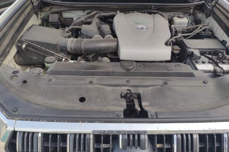 Used Toyota Prado 2018 3.5L Automatic TX-L Engine Bay