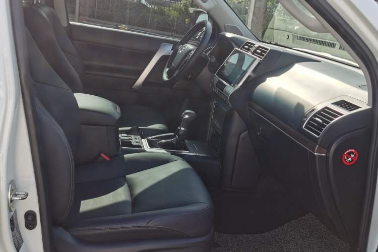 Used Toyota Prado 2018 3.5L Automatic TX-L with Rear-Mounted Spare Tire Exterior 12