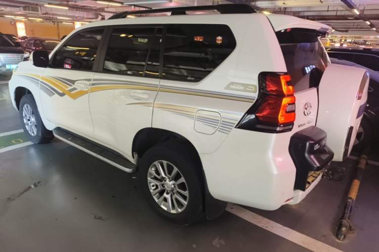 Used Toyota Prado 2018 3.5L Automatic TX-L NAVI with Rear-Mounted Spare Tire Exterior 2