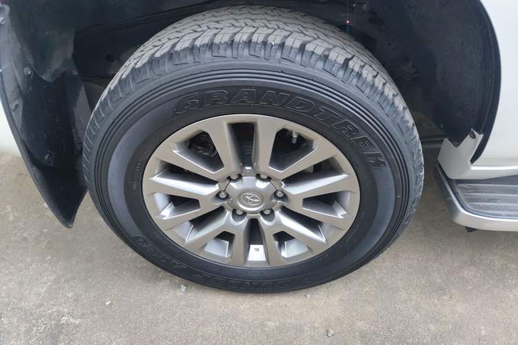 Used Toyota Prado 2018 3.5L Automatic TX-L Exterior 2