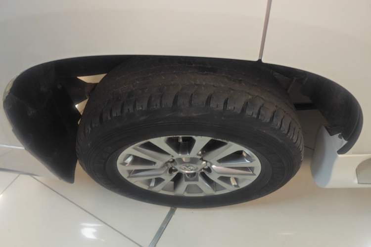 Used Toyota Prado 2018 3.5L Automatic TX-L Exterior 2