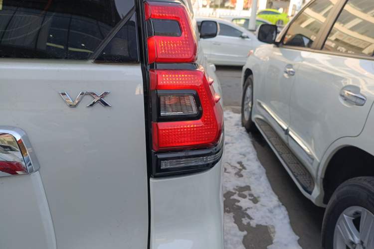 Used Toyota Prado 2018 3.5L Automatic SX Exterior 3