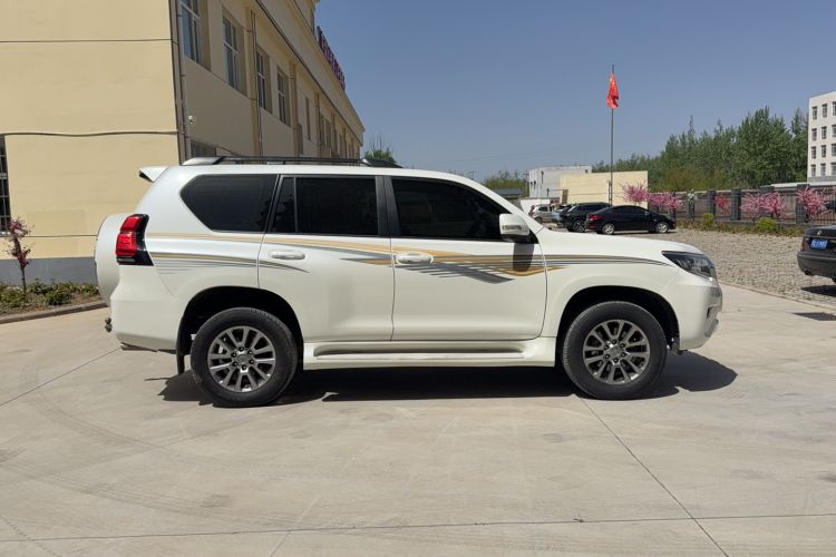 Used Toyota Prado 2018 3.5L Automatic TX-L NAVI with Rear-Mounted Spare Tire Exterior 3