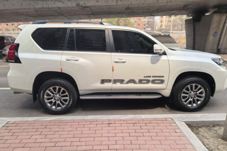 Used Toyota Prado 2018 3.5L Automatic TX-L Exterior 3