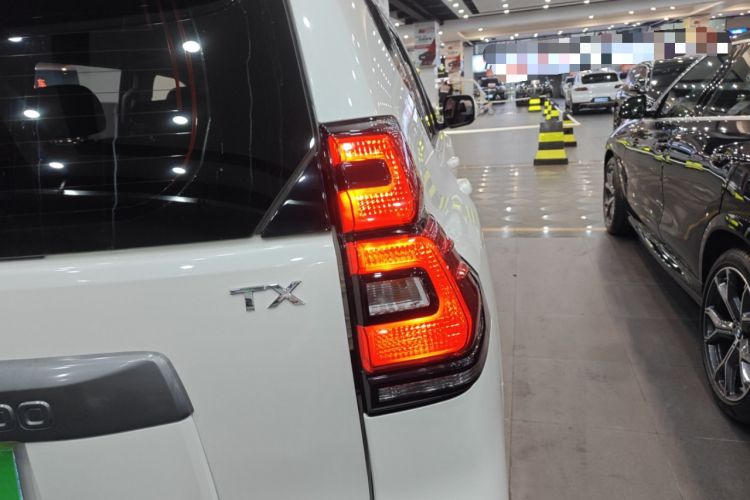Used Toyota Prado 2018 3.5L Automatic TX-L Exterior 3