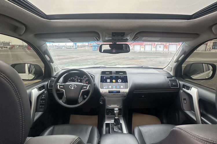 Used Toyota Prado 2018 3.5L Automatic TX-L Exterior 3