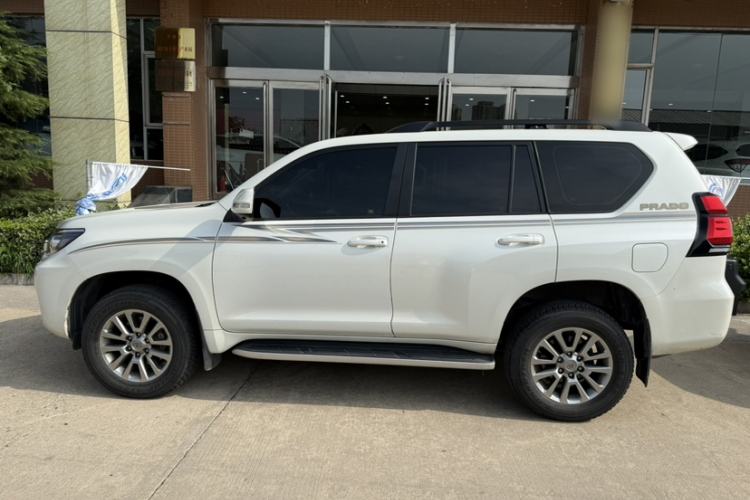 Used Toyota Prado 2018 3.5L Automatic TX-L with Rear-Mounted Spare Tire Exterior 3
