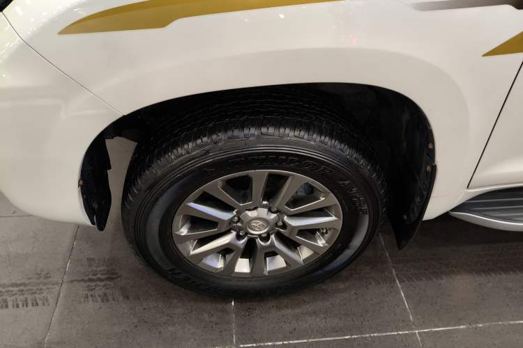 Used Toyota Prado 2018 3.5L Automatic TX-L with Rear-Mounted Spare Tire Exterior 4