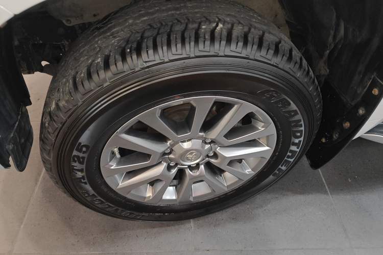Used Toyota Prado 2018 3.5L Automatic TX-L Exterior 4