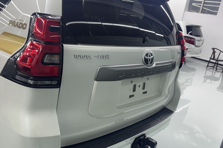 Used Toyota Prado 2018 3.5L Automatic TX-L Exterior 4