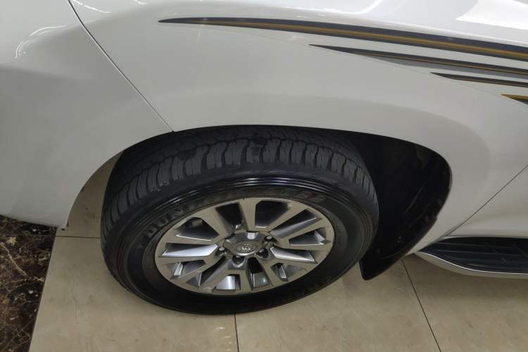 Used Toyota Prado 2018 3.5L Automatic SX Exterior 4
