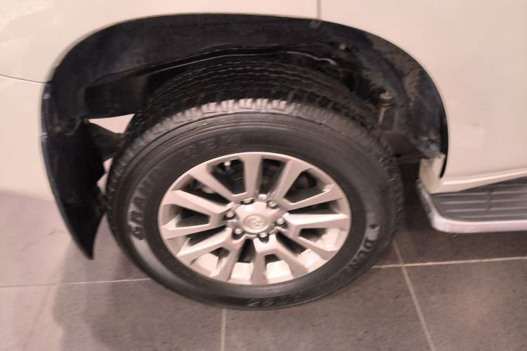 Used Toyota Prado 2018 3.5L Automatic TX-L with Rear-Mounted Spare Tire Exterior 5