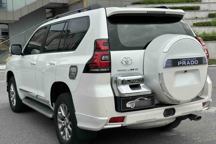 Used Toyota Prado 2018 3.5L Automatic TX-L with Rear-Mounted Spare Tire Exterior 5