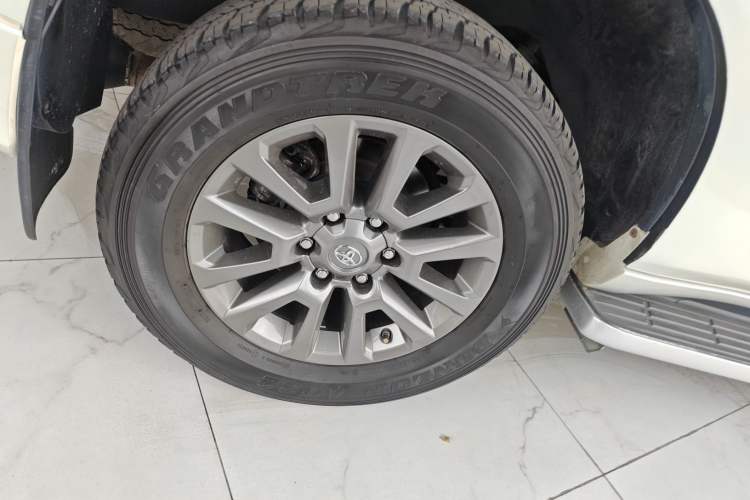Used Toyota Prado 2018 3.5L Automatic TX-L Exterior 5
