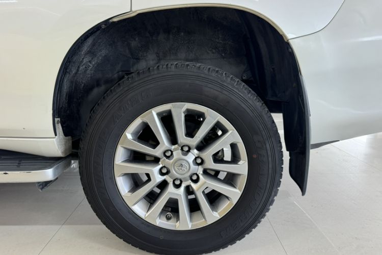 Used Toyota Prado 2018 3.5L Automatic TX-L with Rear-Mounted Spare Tire Exterior 5