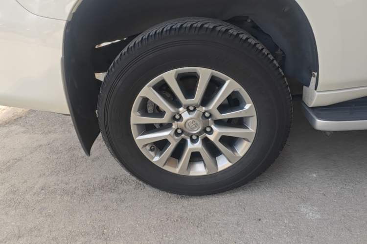 Used Toyota Prado 2018 3.5L Automatic TX-L NAVI with Rear-Mounted Spare Tire Exterior 5