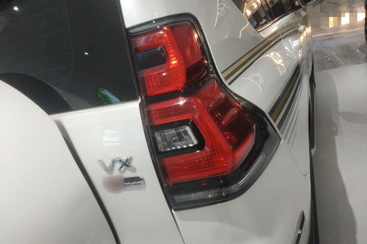 Used Toyota Prado 2018 3.5L Automatic VX NAVI with Rear-Mounted Spare Tire Exterior 6