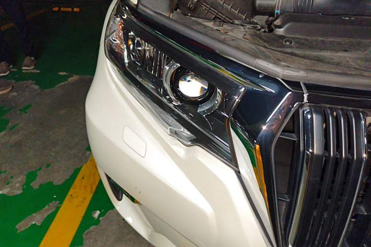 Used Toyota Prado 2018 3.5L Automatic TX-L with Rear-Mounted Spare Tire Exterior 6