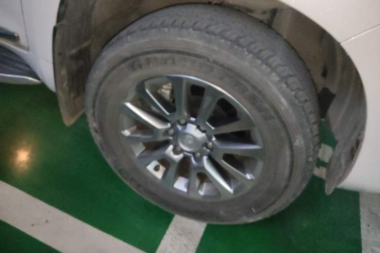 Used Toyota Prado 2018 3.5L Automatic TX-L with Rear-Mounted Spare Tire Exterior 7