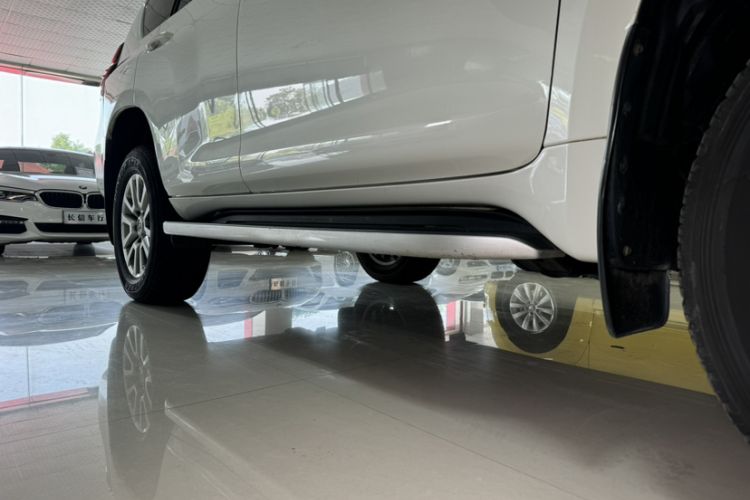 Used Toyota Prado 2018 3.5L Automatic TX-L with Rear-Mounted Spare Tire Exterior 7