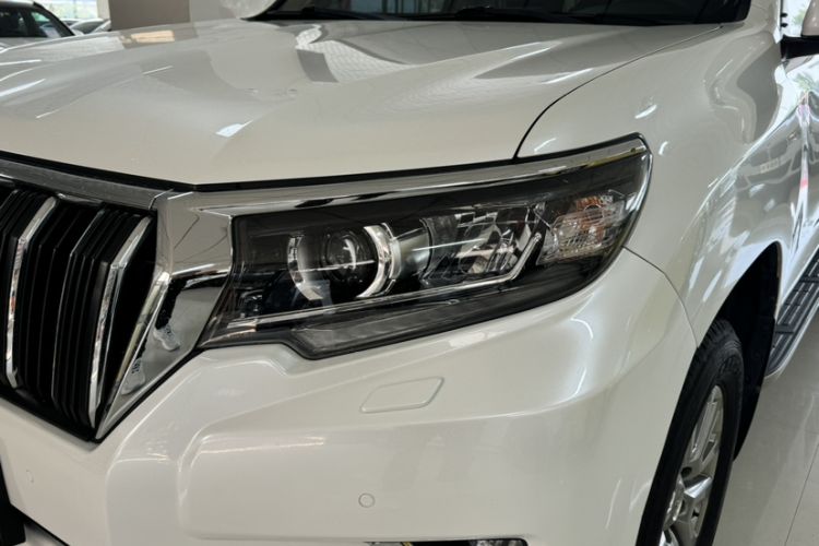 Used Toyota Prado 2018 3.5L Automatic TX-L with Rear-Mounted Spare Tire Exterior 9