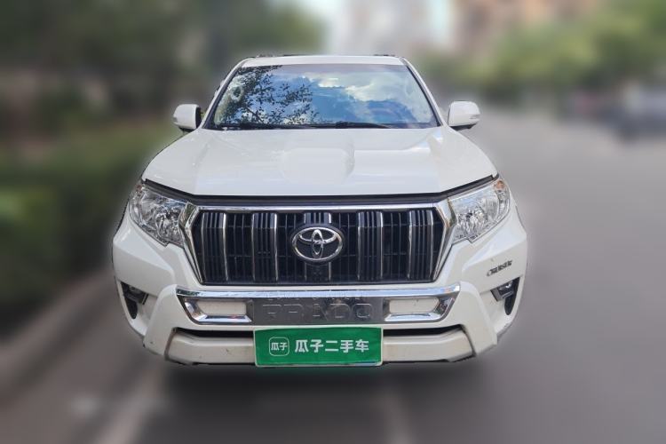 Used Toyota Prado 2018 2.7L TXL Nine-Cylinder External Fuel Tank Large Fuel Capacity – Middle East Front