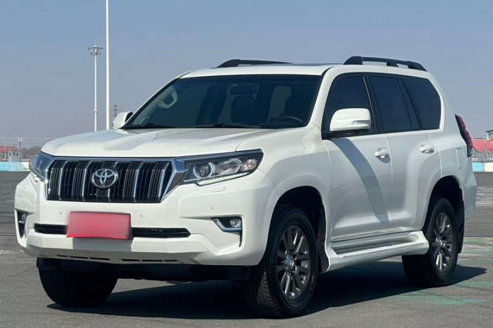 Used Toyota Prado 2018 3.5L Automatic TX-L with Rear-Mounted Spare Tire Front Left 45 Deg