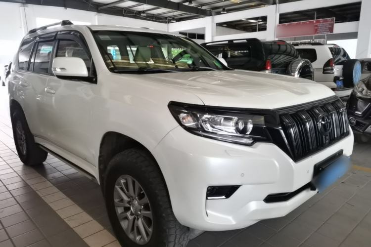 Used Toyota Prado 2018 3.5L Automatic VX NAVI with Rear-Mounted Spare Tire Front Right 45 Deg