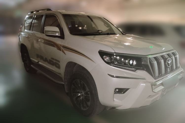 Used Toyota Prado 2018 3.5L Automatic TX-L with Rear-Mounted Spare Tire Front Right 45 Deg
