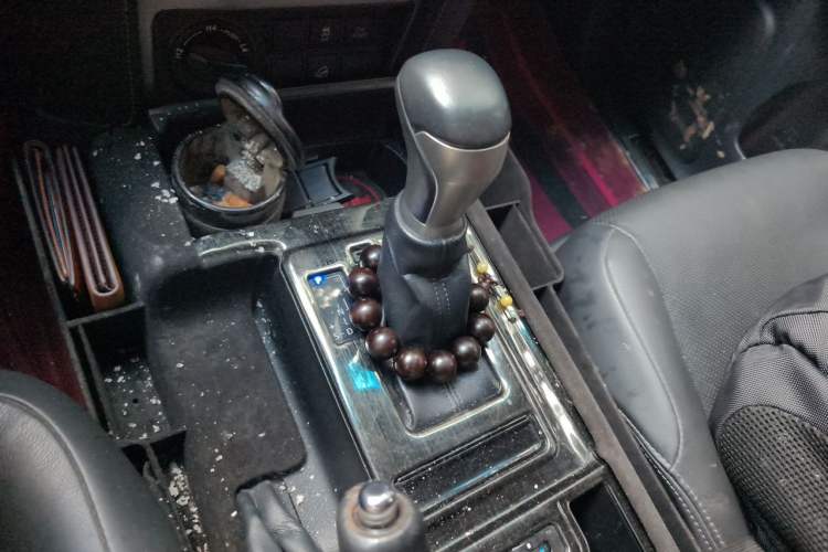 Used Toyota Prado 2018 3.5L Automatic TX-L with Rear-Mounted Spare Tire Gear Lever