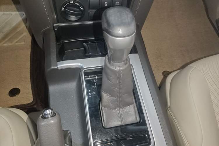 Used Toyota Prado 2018 3.5L Automatic TX-L NAVI with Rear-Mounted Spare Tire Gear Lever
