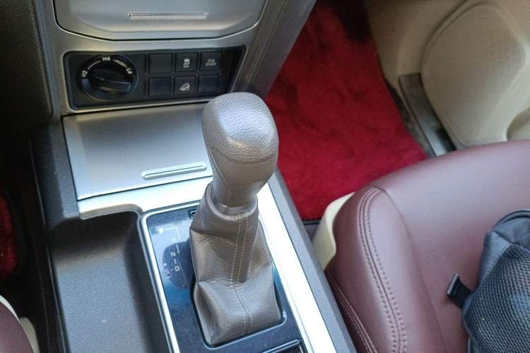 Used Toyota Prado 2018 3.5L Automatic SX Gear Lever