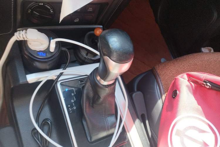 Used Toyota Prado 2018 3.5L Automatic TX-L Gear Lever