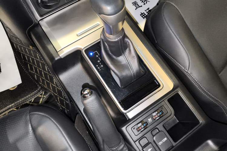 Used Toyota Prado 2018 3.5L Automatic TX-L with Rear-Mounted Spare Tire Gear Lever