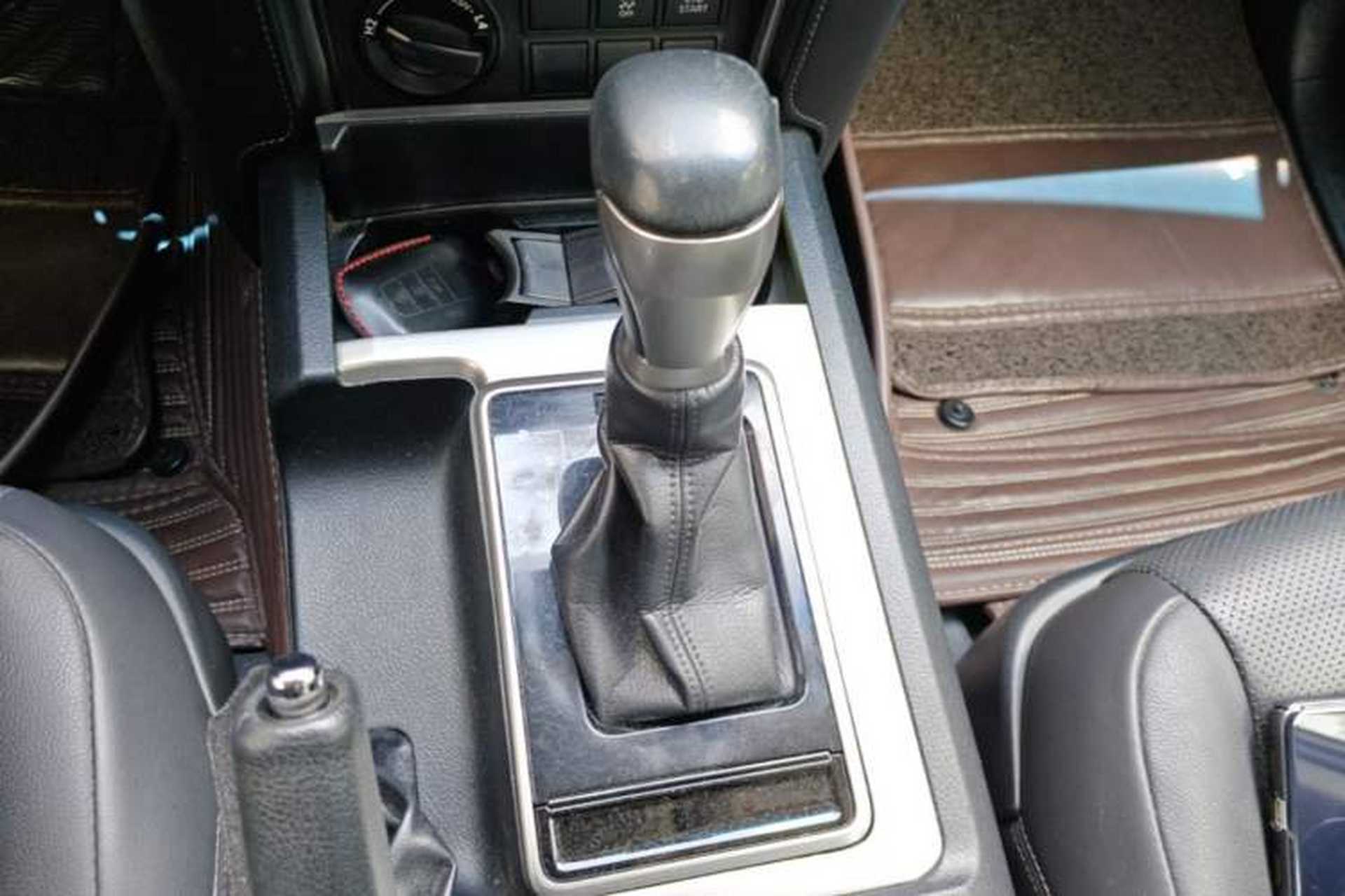 Used Toyota Prado 2018 3.5L Automatic TX-L NAVI Gear Lever
