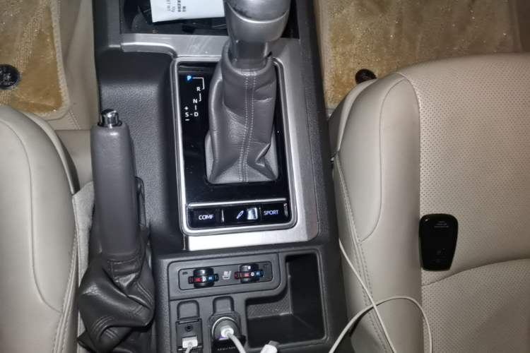 Used Toyota Prado 2018 3.5L Automatic VX NAVI with Rear-Mounted Spare Tire Gear Lever