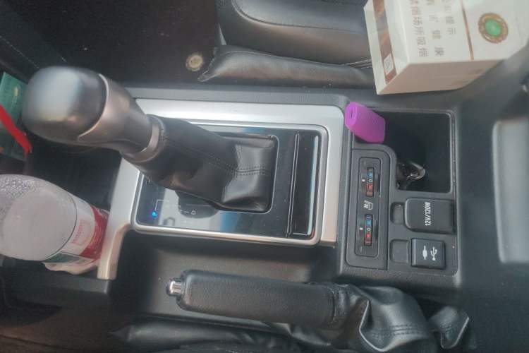 Used Toyota Prado 2018 3.5L Automatic TX-L Gear Lever
