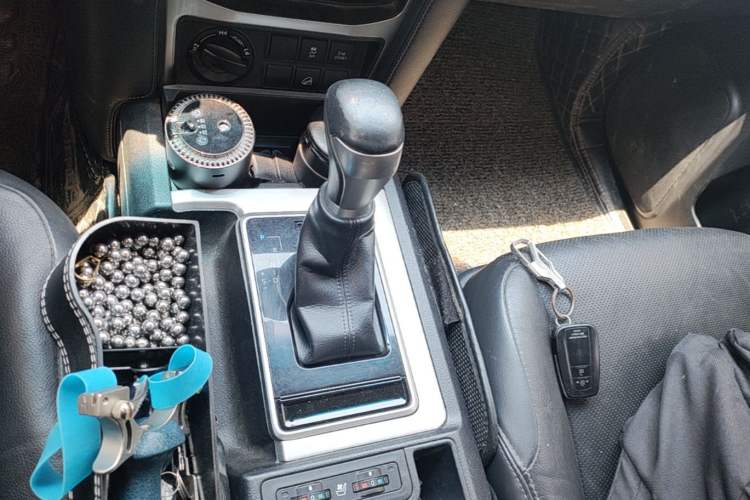 Used Toyota Prado 2018 3.5L Automatic TX-L with Rear-Mounted Spare Tire Gear Lever