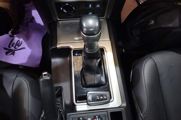 Used Toyota Prado 2018 3.5L Automatic TX-L with Rear-Mounted Spare Tire Gear Lever