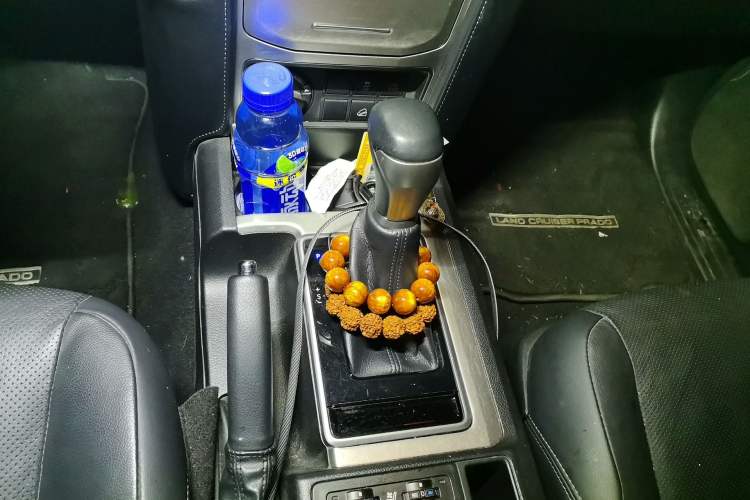 Used Toyota Prado 2018 3.5L Automatic TX-L with Rear-Mounted Spare Tire Gear Lever